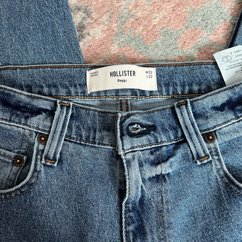 Hollister men’s baggy denim jeans, size 32xX32